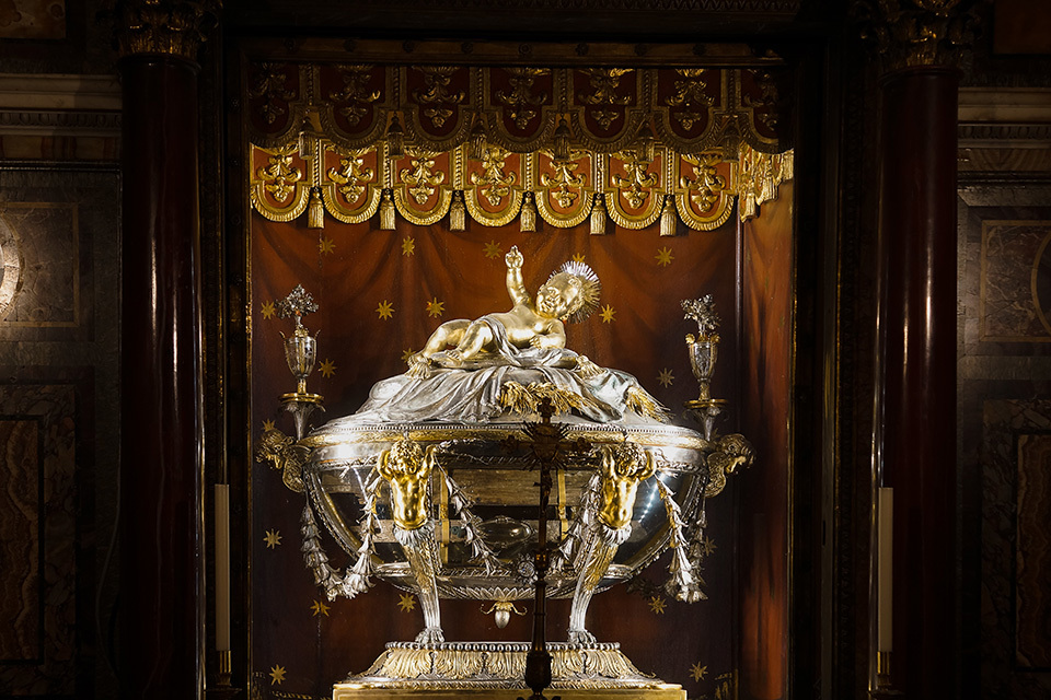 Inside the Basilica of Santa Maria Maggiore in Rome, Italy - Sacred Tour of Italy